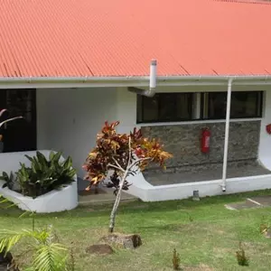 отель Daniella's Bungalows