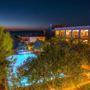 отель Iris Hotel