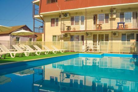 Отель Relax в Саки - Россия