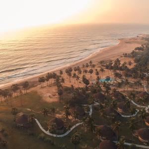 отель Jetwing Surf