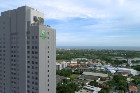Отель Holiday Inn & Suite Rayong City Centre в Районг - Таиланд