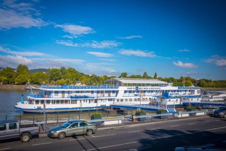 Отель Fortuna Boat Hotel в Будапешт - Венгрия