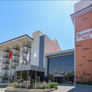 отель Ramada Hotel & Suites by Wyndham Kusadasi