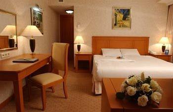 Отель Wyndham Tashkent в Ташкент - Узбекистан