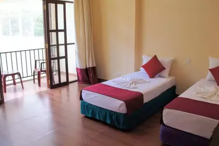 Отель Waves By Tranquil в Негомбо - Шри-Ланка