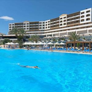 отель Helea Family Beach Resort
