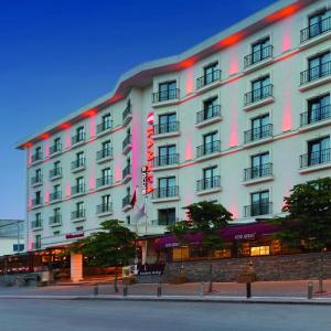 отель Ramada by Wyndham Istanbul Florya