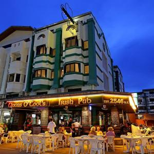 отель Angus O`Tool`s Irish Pub Guesthouse