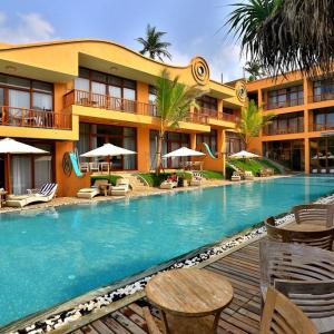 отель Thaproban Pavilion Waves