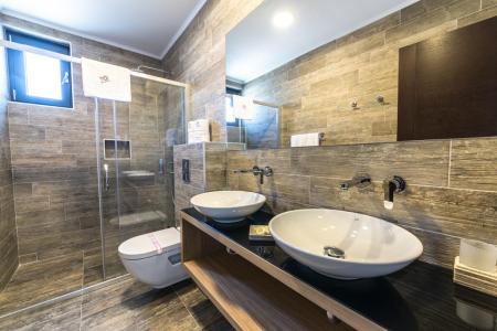 Отель Amfora в Петровац - Черногория