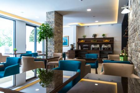 Отель Amfora в Петровац - Черногория