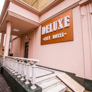 отель Deluxe City Hotel