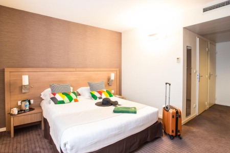 Gatsby Hotel & Restaurant by Happy Culture