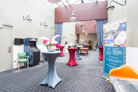 Gatsby Hotel & Restaurant by Happy Culture