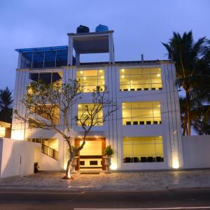 отель Rock Fort Beach Resort & Spa