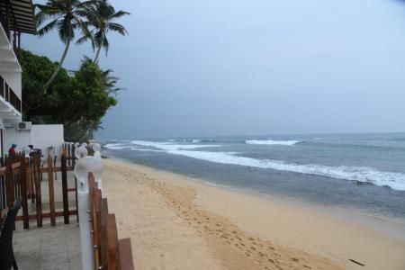 Отель Rock Fort Beach Resort & Spa в Унаватуна - Шри-Ланка