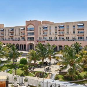 отель Salalah Gardens Hotel