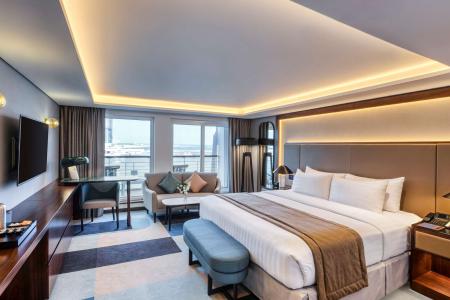 Отель Queen Elizabeth 2 в Бур Дубай - ОАЭ