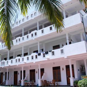 отель Liyanage Resort