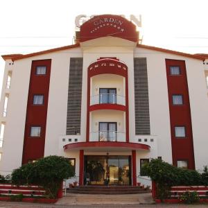 отель Carna Garden Hotel