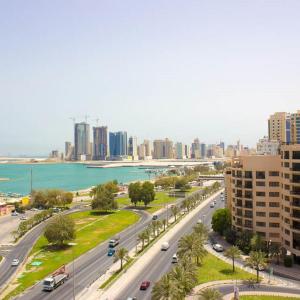 отель Happy Days Hotel