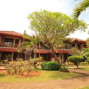 отель Lovina Beach Hotel