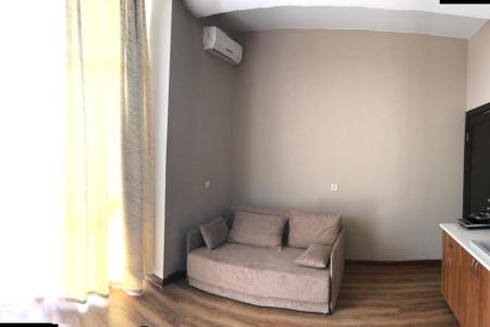 Leo Grand (Поповка)