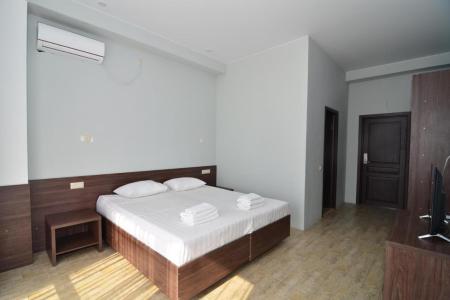 Leo Grand (Поповка)