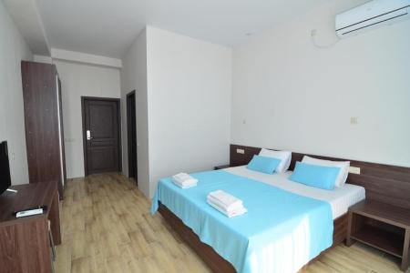 Leo Grand (Поповка)