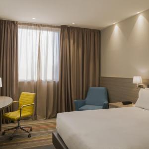 отель Hampton By Hilton Rome East