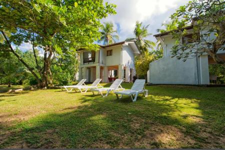 Отель Palm Beach Inn & Sea Shells Cabanas в Бентота - Шри-Ланка