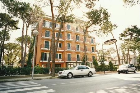 Отель Des Bains (Milano Marittima) в Милано-Мариттима - Италия