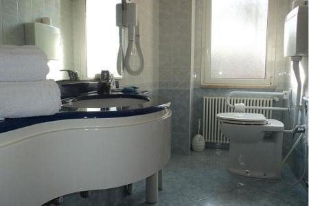 Отель Des Bains (Milano Marittima) в Милано-Мариттима - Италия