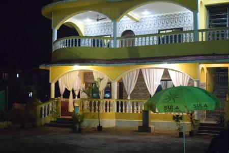 Отель La Vega Resort в Морджим - Индия