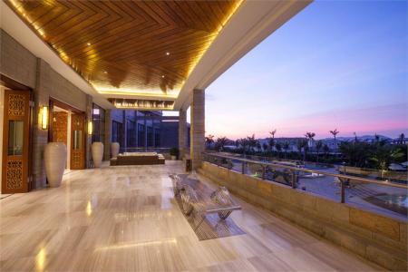 Aloha Oceanfront Suite Resort (Annex Building)