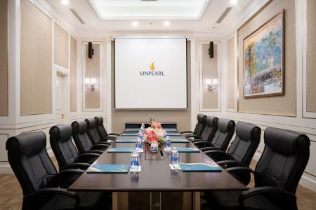 Отель Vinpearl Beachfront Nha Trang в Нячанг - Вьетнам