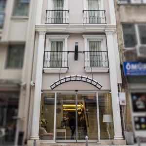 отель Mr. Bird Hotel