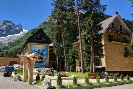 Отель Tauruh в Домбай - Россия