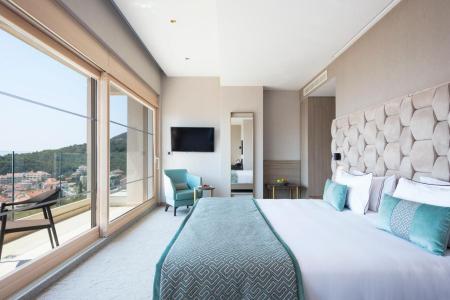 Отель Hotel Ami Budva Petrovac в Петровац - Черногория