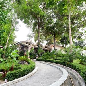 отель Chang Cliff Resort