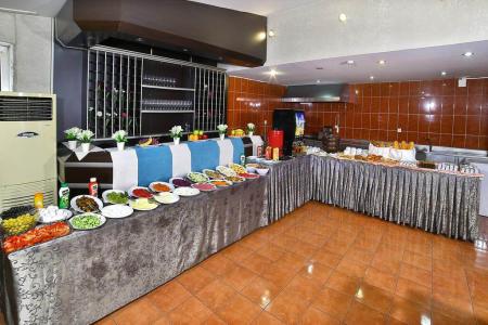 Отель Hotel The Center  в Лалели - Турция