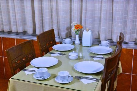 Отель Hotel The Center  в Лалели - Турция