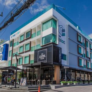 отель The Bloc Hotel