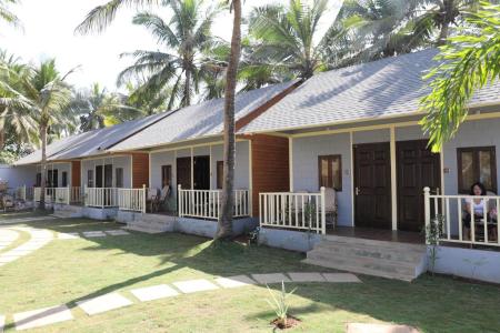 Отель Reginas Place в Мандрем - Индия