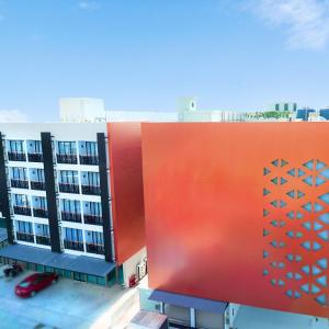 отель Phoenix Hotel Karon Beach