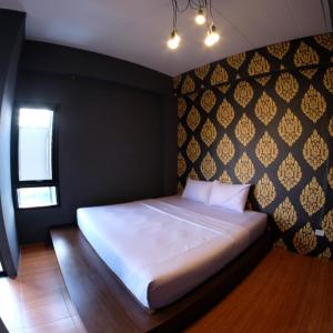 отель Hide Bangkok Hostel