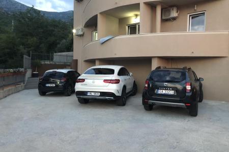 Alessandra Apartments 