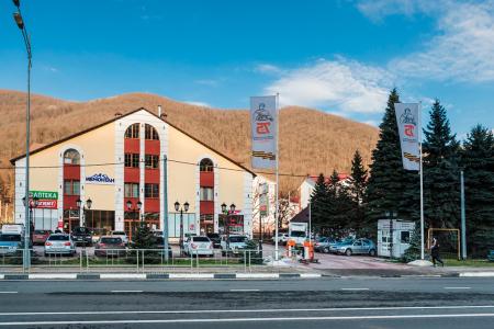 Отель Ивмонтан в Эсто-Садок - Россия