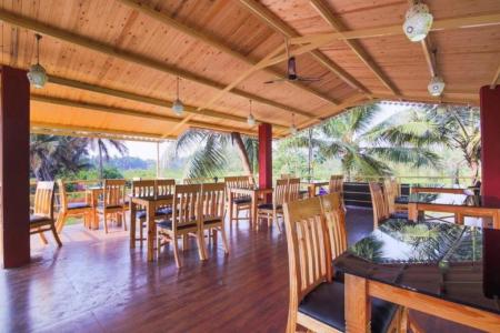 Отель Casa Seaesta Beach Cottages & Suites в Арамболь - Индия
