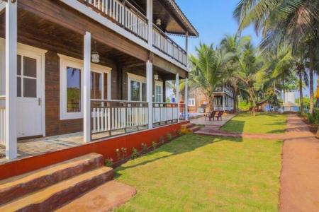 Отель Casa Seaesta Beach Cottages & Suites в Арамболь - Индия